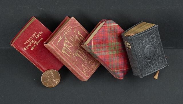 miniature_books_-_early_miniatures_27945