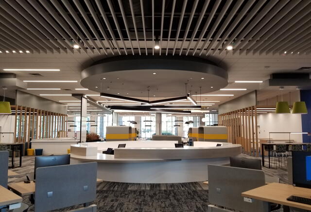 Information desk in the Digital Learning Commons at Alexander Library