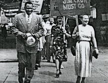 Paul Robeson and the Civil Rights Congress picketing the White House, 1948